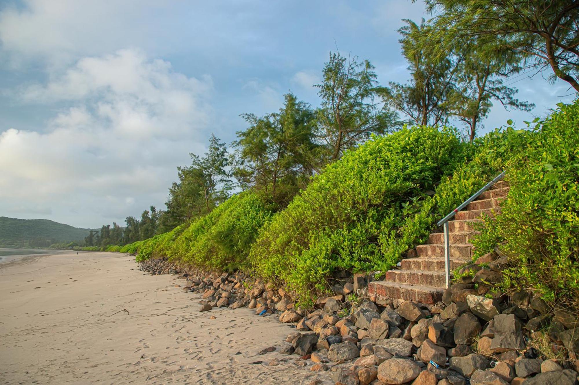 White Sand Beach Resort Kondivali Extérieur photo