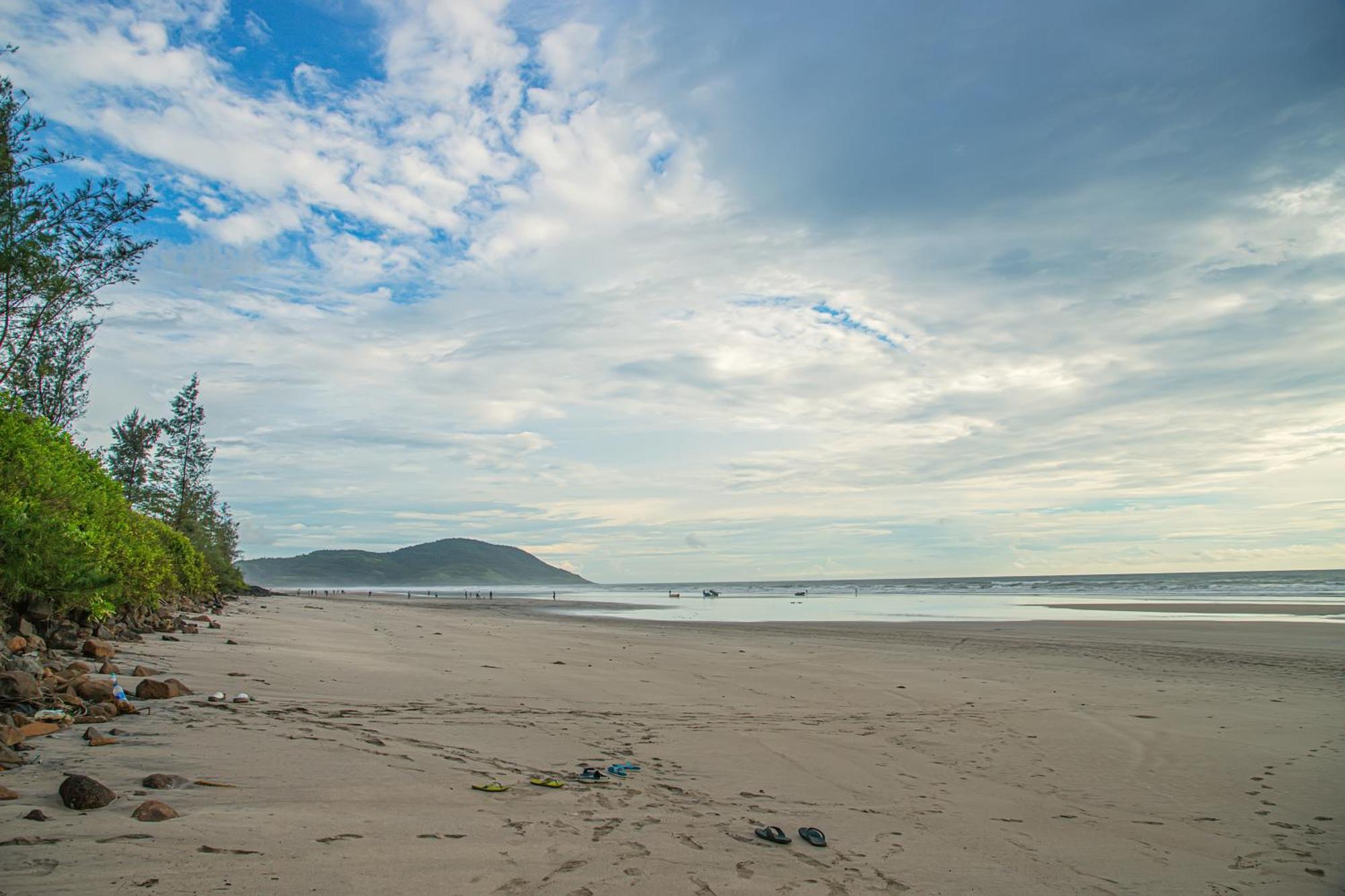 White Sand Beach Resort Kondivali Extérieur photo