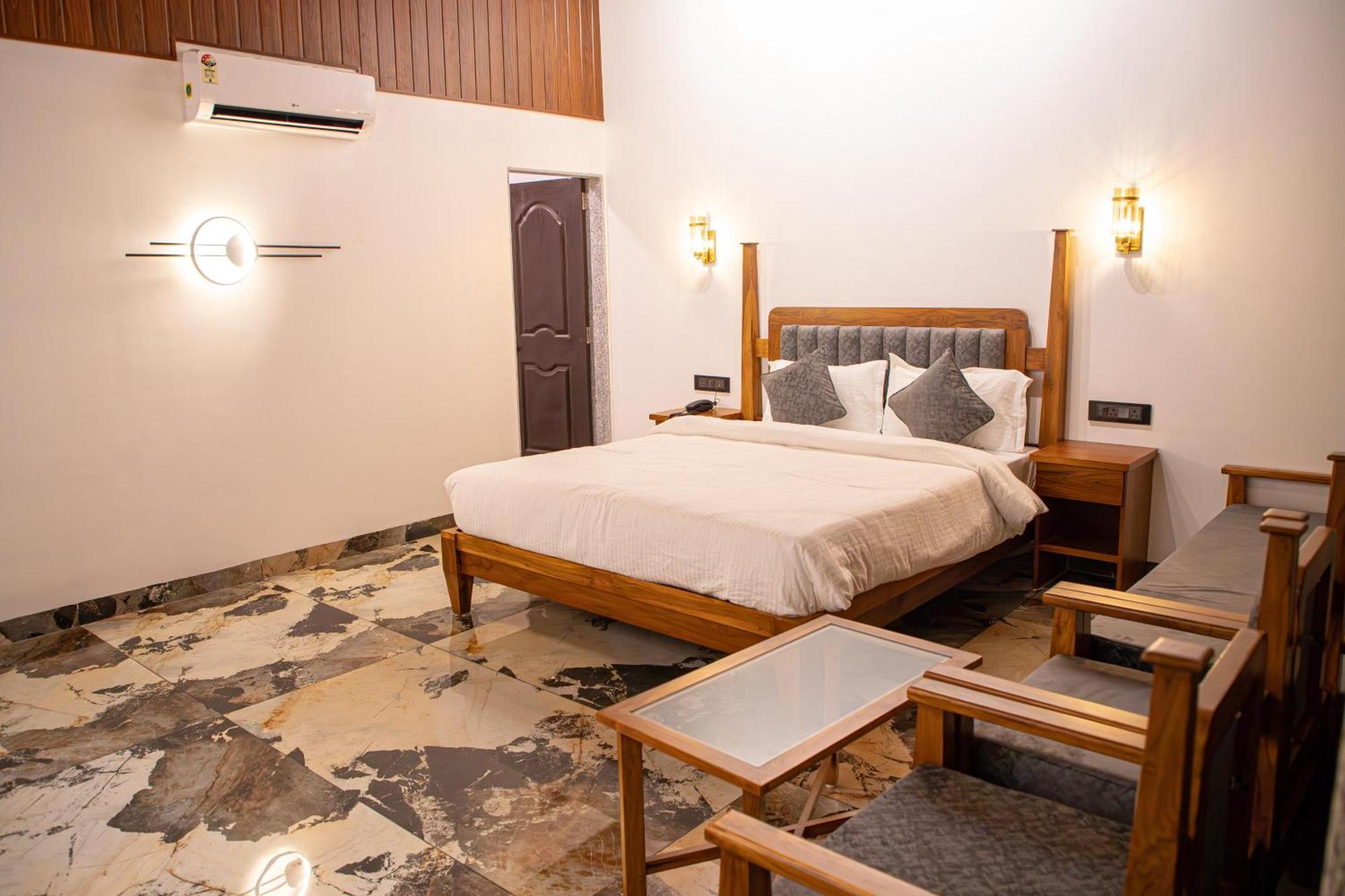 White Sand Beach Resort Kondivali Extérieur photo